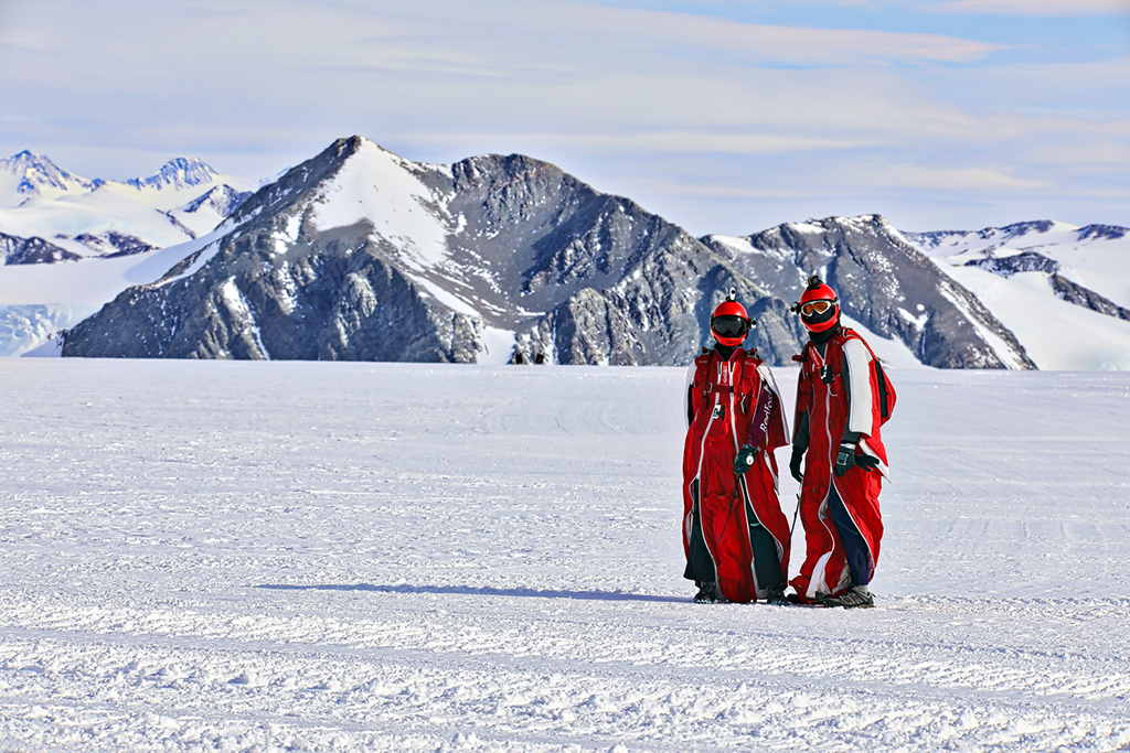 Antarctica_Wingsuit-32_новый размер.jpg