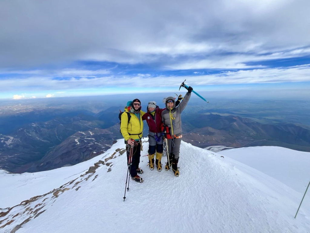 Вершина Эльбруса
