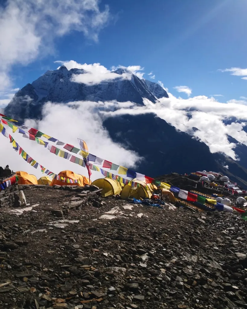 Солнце! Сегодня впервые открылся вид на гору из базового лагеря.t.me-PivcovTeam manaslu2025nep (2).jpg